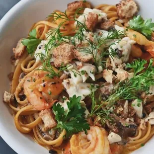 Crab and Shrimp Linguine