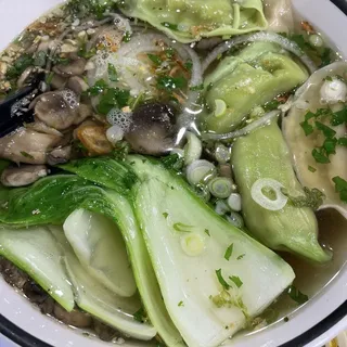 Shanghai Dumpling Soup