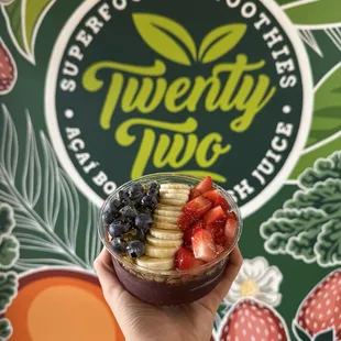 Traditional açai bowl