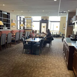The main dinning room is lovely. Very clean.