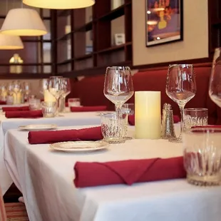 Twenty--join us for dinner tonight.  We also offer breakfast, lunch and weekend brunch.