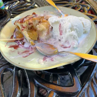 GF peach cobbler mmmmmmmmm