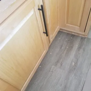 Aftermath of install did not clean up mess after countertop installation.  Not a big deal, this maybe normal for countertop install.