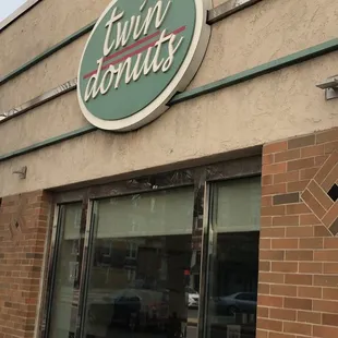 Twin donuts storefront