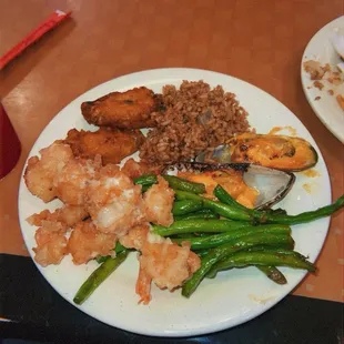 Twin Dragon Buffet & Grill