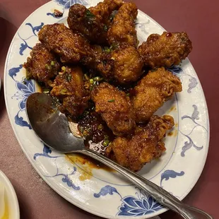 K14. Korean Style Spicy Garlic Chicken Wings (Kan-Poong-Ki)