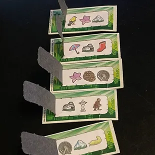 Washington State theme pull tabs.