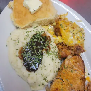 chicken, mashed potatoes, mashed potatoes, butter and gravy