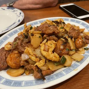 Mixed meat with garlic sauce! Delicious