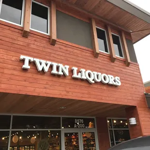 Brand new in the shopping center, good scotch selection!