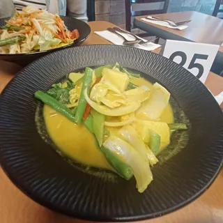 Yellow Curry (w/ Rice)