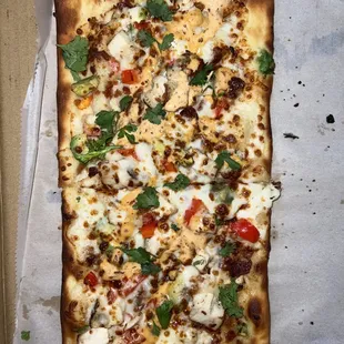 California chicken flat bread