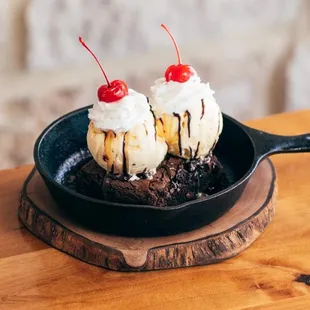 dessert, food