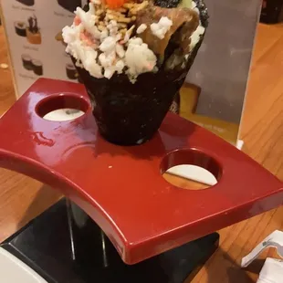 Salmon skin handroll