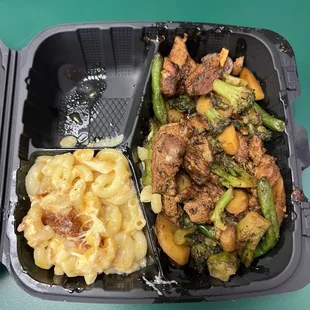 Chicken Stir Fry with Macaroni and Cheese