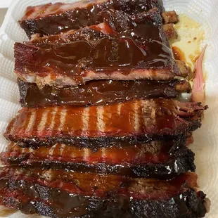 2 piece dinner about 4 ribs and 4 nice size slices of brisket