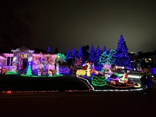 Darvel Court Christmas Lights