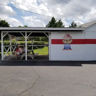 2019-07-03. Twist N Dip. Downtown Auburn Hills, MI. Canopied seating area.