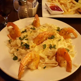 Fettuccine alfredo