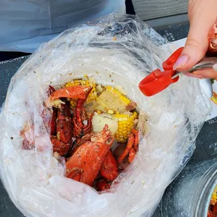 Whole Lobster combo w/garlic butter