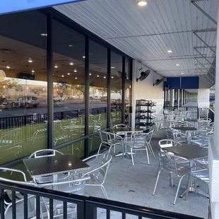 Twisted biscuit diner