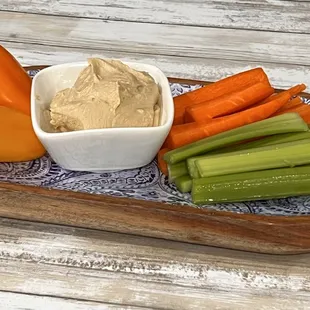 Hummas and Fresh Vegetables