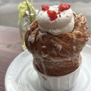 RASPBERRY ROSE CRUFFIN