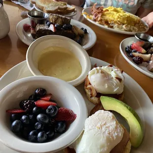 California Benedict on a biscuit, with fruit instead of potatoes