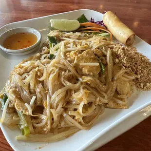 Lunch Special Pad Thai