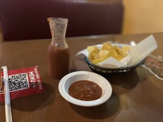 Los Compadres Mexican Grill