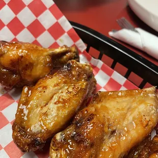 Hot honey garlic Bone-In Wings - HALF Dozen