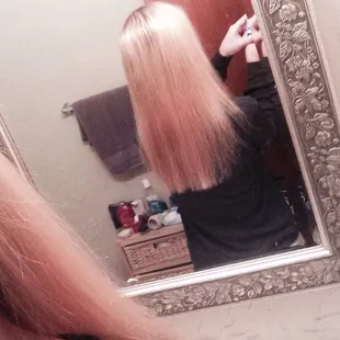 Final result after one sitting and a little touch up. From medium brunette to this beautiful blonde!
