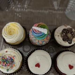 6 Cupcakes
