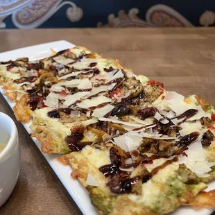 Pesto chicken flatbread