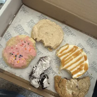 Sprinkles Sugar Cookie cornbread cookie Carmel Sugar cookie Oatmeal Chocolate Chip with Cookie Butter and Crinkle Cookie