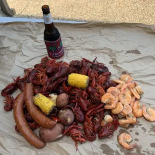This is the #3 - 3lbs of crawfish, 1lb of shrimp and all the fixins.