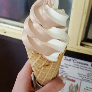 Junior waffle cone vanilla and chocolate swirl