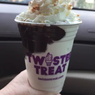 Large hot fudge sundae