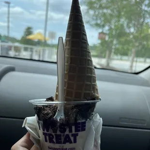 Oreo kids with cone