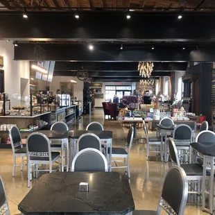 Omg. This is THE most beautiful coffee shop. Full service or walk up and order Breakfast, Lunch. This place is STUNNING