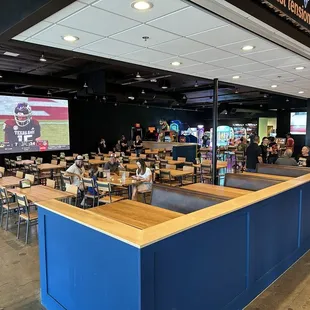 Main dining room vibe
