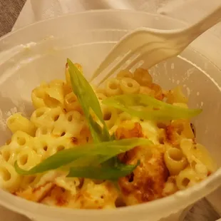 The original Mac n Cheese to go us delicious!