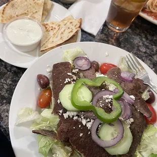 George&apos;s Salad Supreme