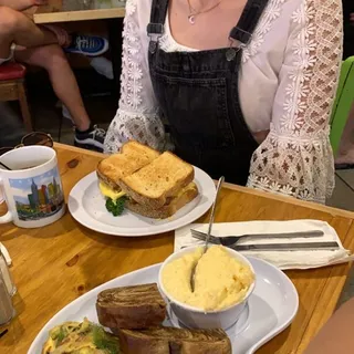 Belt Eggwich