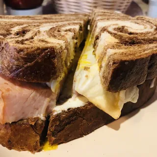 Barnyard Eggwich