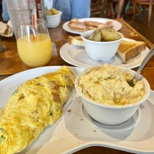 Omelette &amp; grits