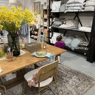 ramen and noodles, outside