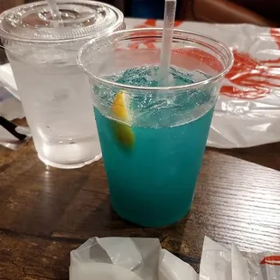 2 claws margarita