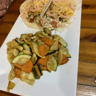 Mahi tacos with veggies