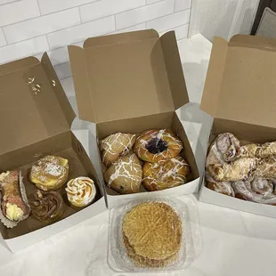 food, donuts, dough desserts